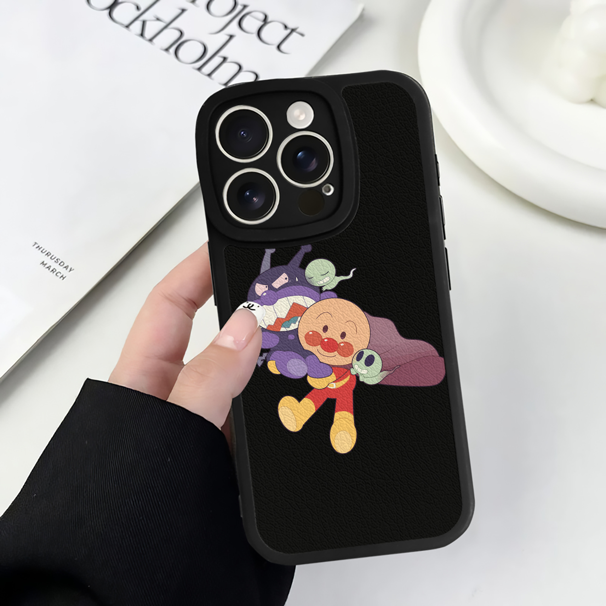 （画像用） アンパンマン Anpanman 【iPhone 16シリーズ対応】シリコンスマホケース（レザー調） 材質：シリコン